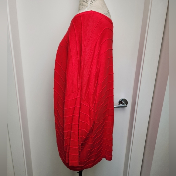 Geometric Knit Sweater Top - Picture 9 of 10